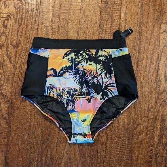 TORRID active Swim Bottom, Sz M/L fits L/XL NWT - Picture 9 of 10